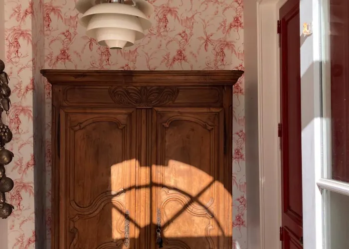 Dans Particulier 18e Siecle Hyper Centre La Rochelle (Charente-Maritime)