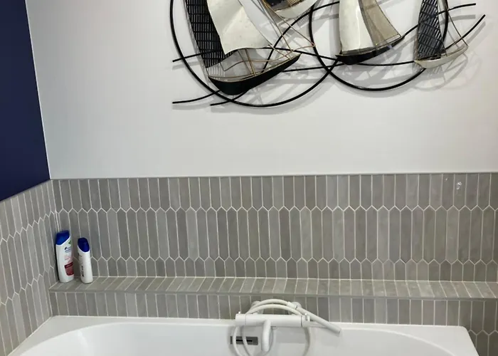 Guest house Dans Particulier 18e Siecle Hyper Centre La Rochelle (Charente-Maritime)